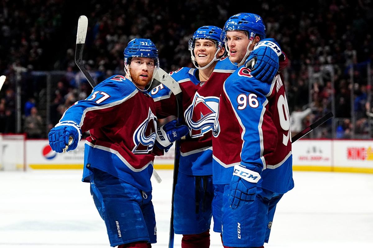 NHL Roundup: Andre Burakovsky Nets Hat Trick in Avs’ Win