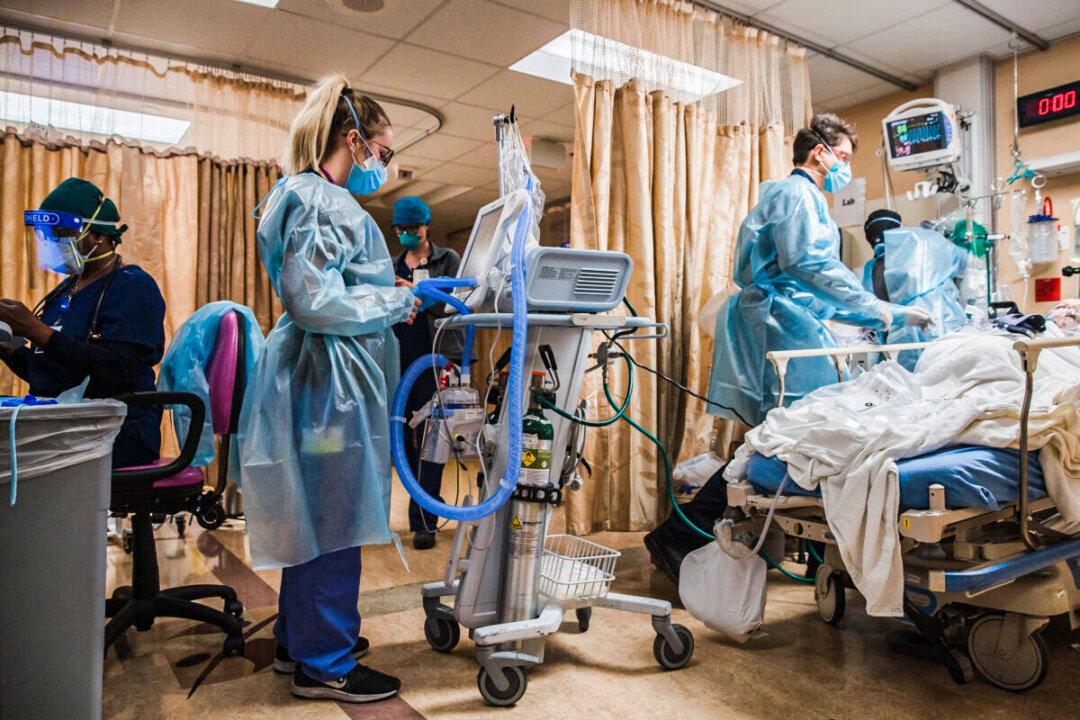 Mayo Clinic Fires 700 Unvaccinated Employees Weeks After Nurses’ Warning