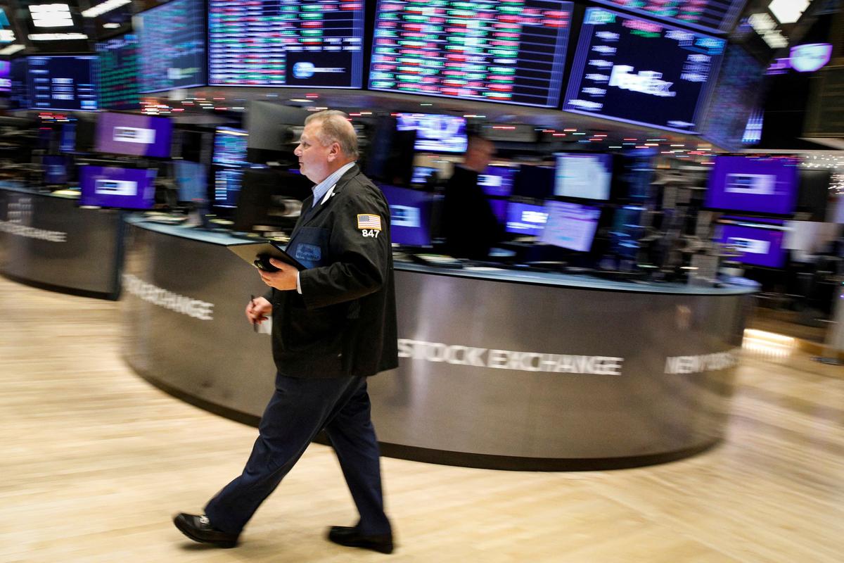 S&P 500, Nasdaq Slide on Hot Producer Prices Data as Fed Meet Looms