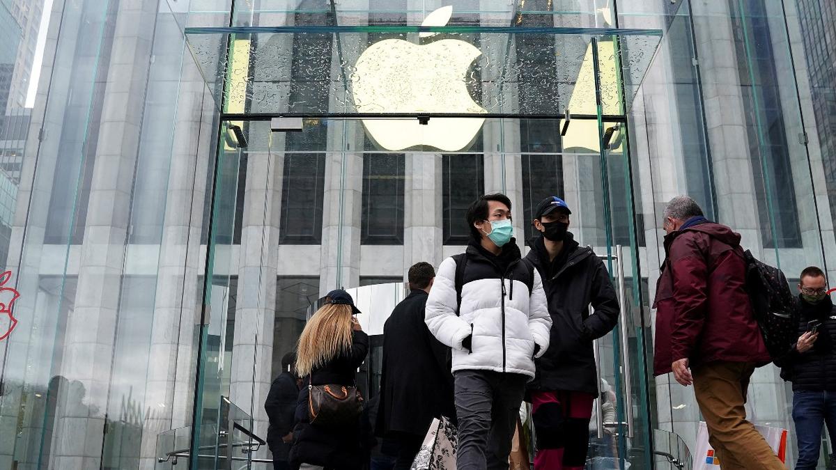 Apple Closes New York City Stores to In-Store Shoppers Amid Surge in COVID-19 Cases