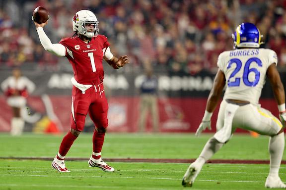 Kyler Murray #1 of the Arizona Cardinals throws the ball in the first quarter of the game against the Los Angeles Rams at State Farm Stadium in Glendale, Ariz., on Dec. 13, 2021. (Christian Petersen/Getty Images)