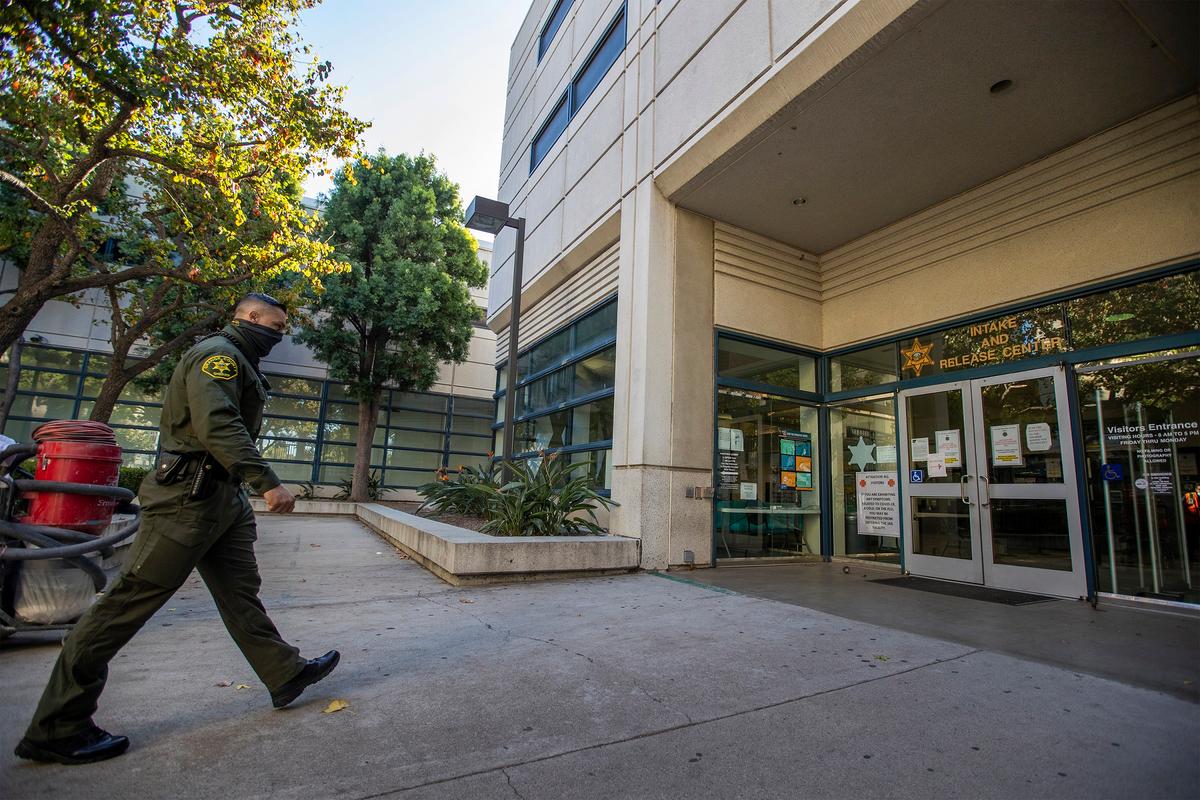 Ex-Deputy Charged With Pouring Scalding Water on Man in Southern California Jail