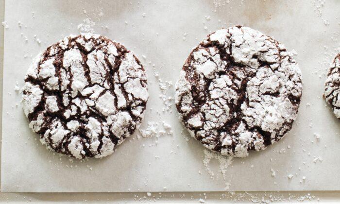 The Secret to Perfectly Cracked Crinkle Cookies