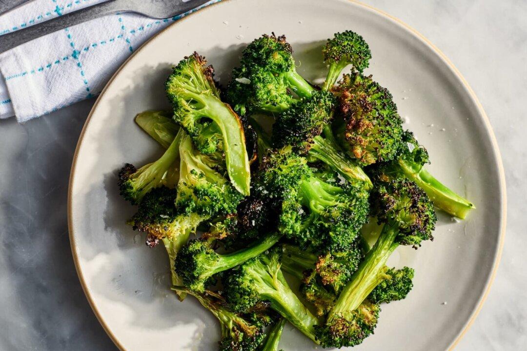 Cooking Broccoli? Forget the Oven and Stovetop, and Try the Air Fryer