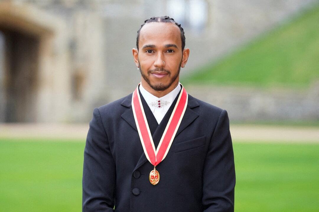 7-Time Formula One Champion Hamilton Receives Knighthood