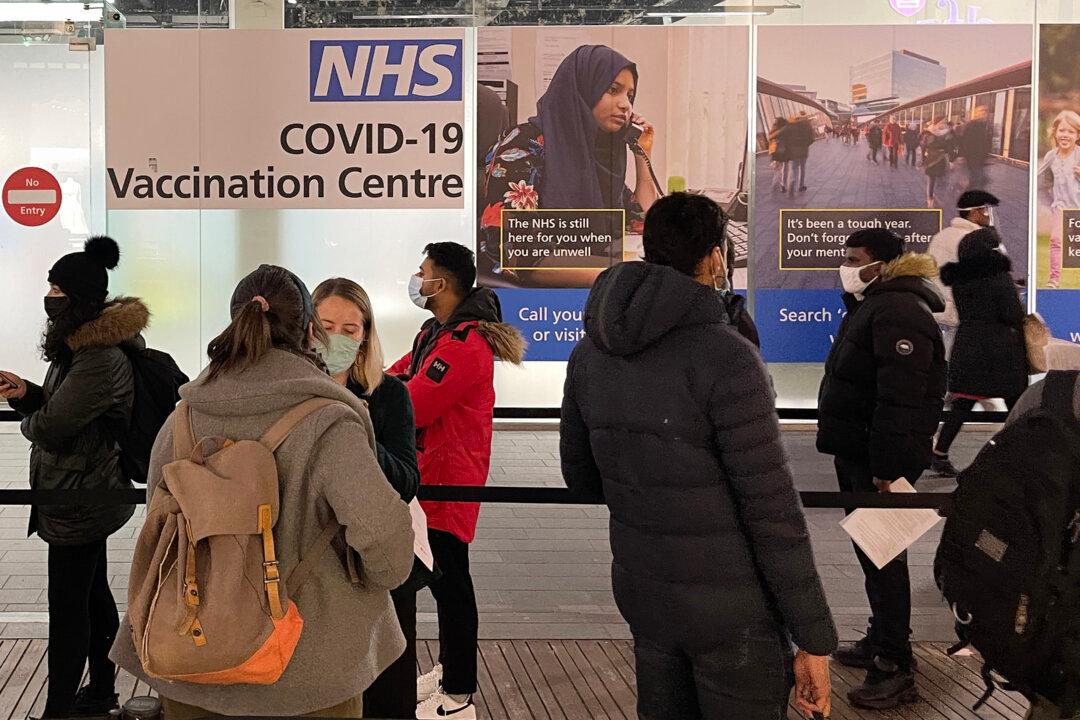 Two-Thirds of People Infected With Omicron Say They Had COVID-19 Before: UK Study