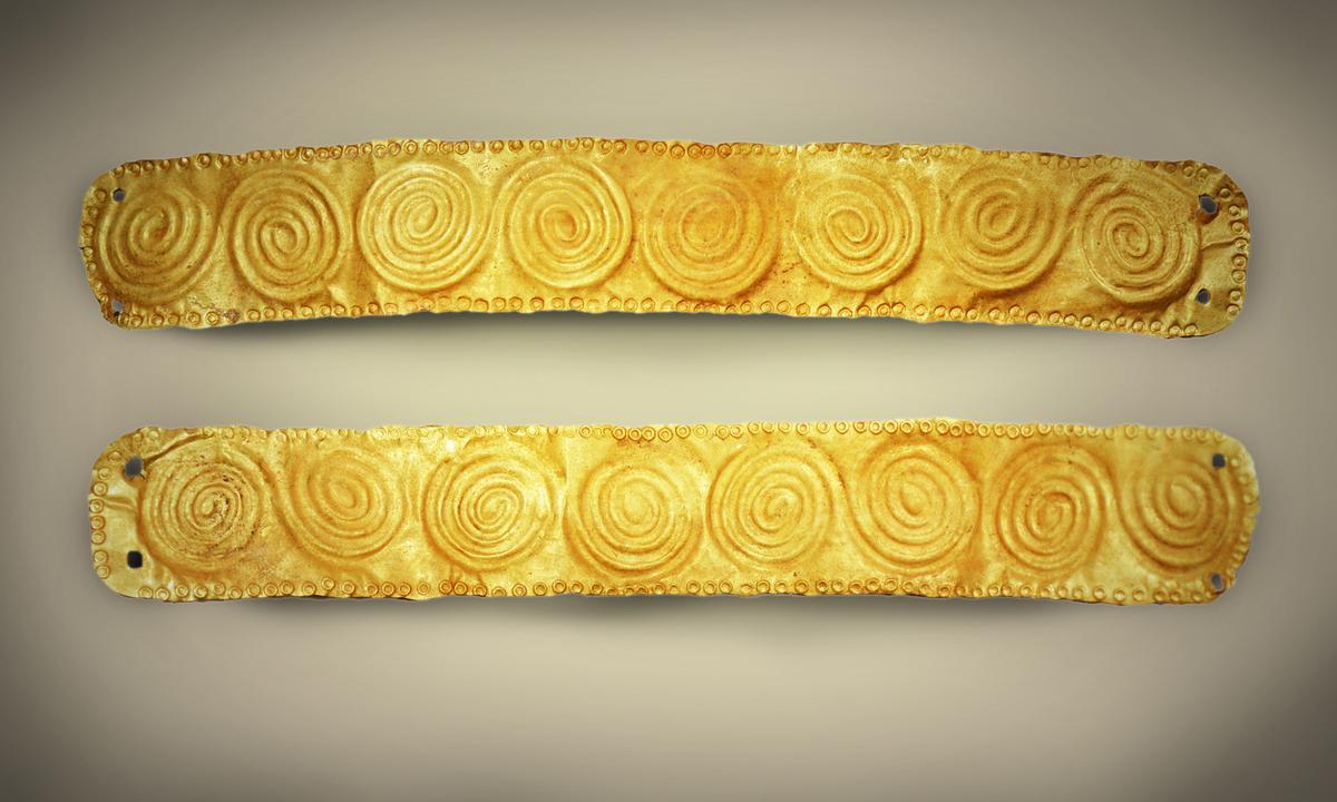 Archeologists Find Stunning Gold Tiara From the Age of Queen Nefertiti in Underground Tombs in Cyprus