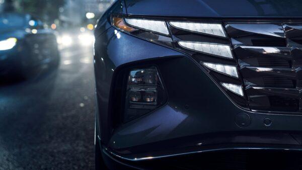 Daytime running lights blend into the grille. (Courtesy of Hyundai)