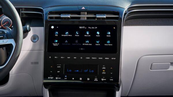 The center console. (Courtesy of Hyundai)