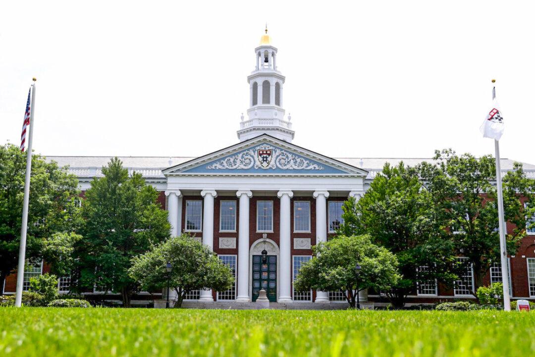 Harvard Hosts Chinese Communist Officials in Student-Run Conference
