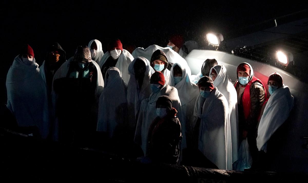 67 people cross English Channel on Christmas Day