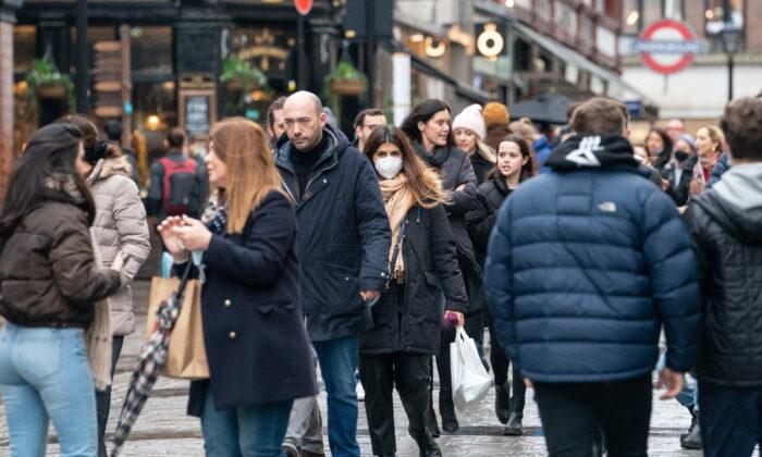 Numbers of UK Boxing Day Shoppers 41 Percent Below Pre-Pandemic Levels, Figures Show