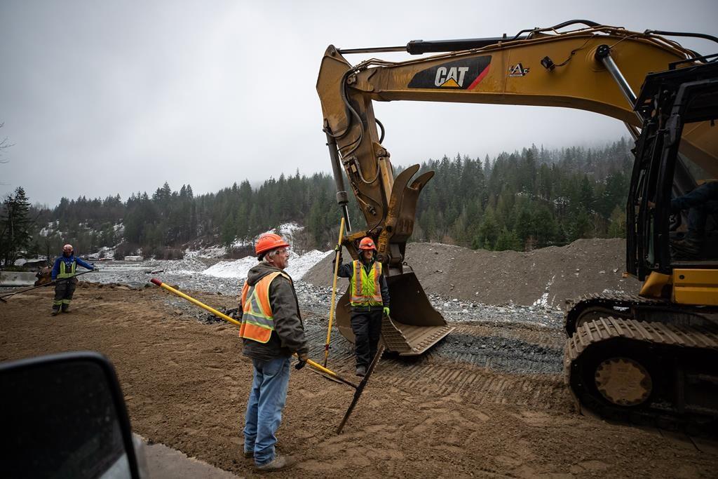 Blue Collar Workers Considering Career Changes, Opt for Safer Work Options