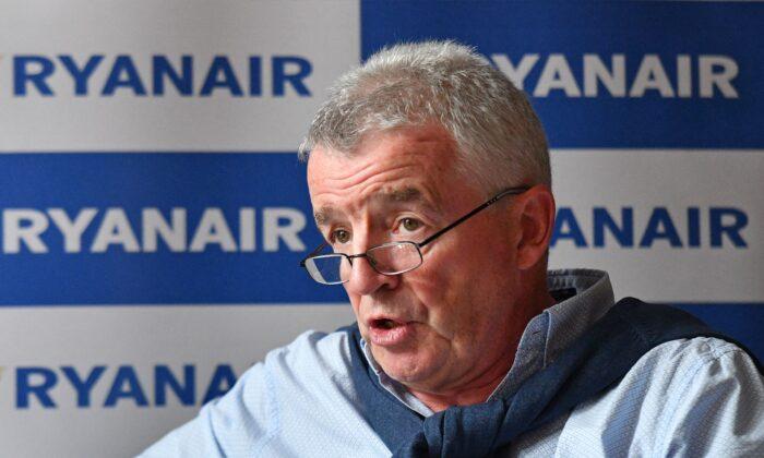 Ryanair CEO Says Unvaccinated Shouldn’t Be Allowed to Enter Hospitals, Supermarkets, or Airplanes