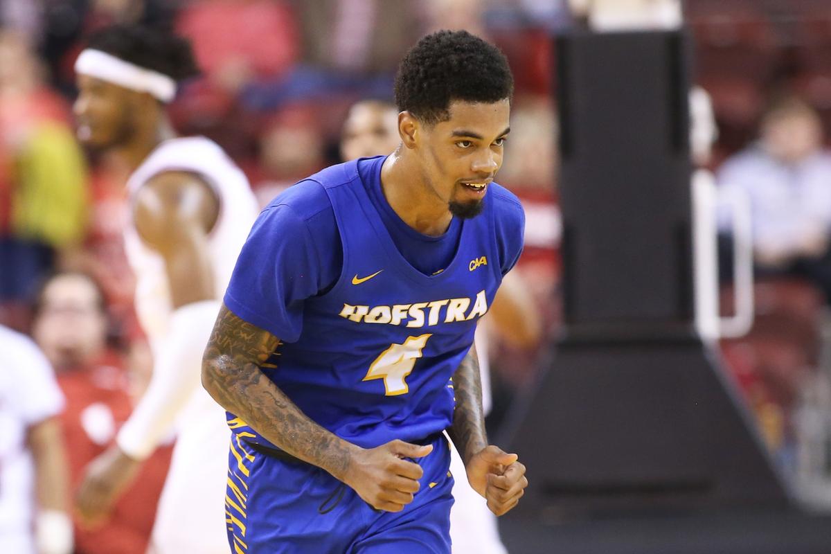 Top 25 Roundup: Ex-Razorback Helps Hofstra Topple No. 24 Arkansas