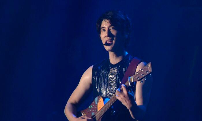 US-born China Pop Star Wang Leehom Apologizes in Scandal