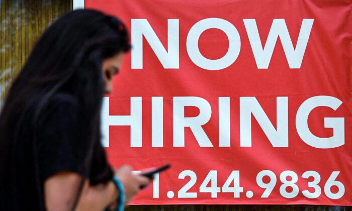 Jobless Claims Climb Higher in Possible Sign of Labor Market Softening