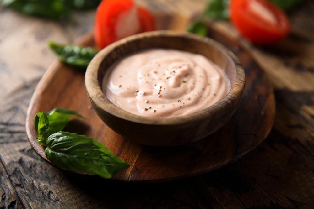 Thousand Island dressing is easy and cheap to make yourself. (MariaKovaleva/Shutterstock)