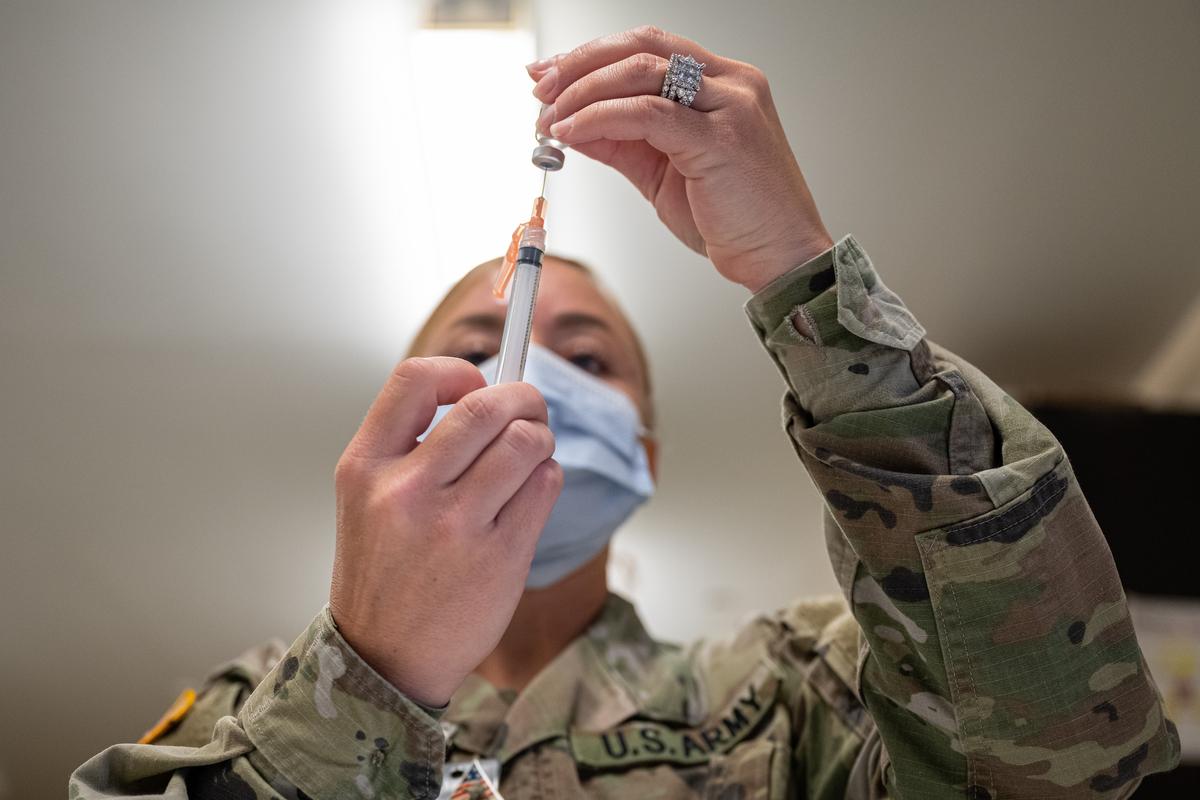 'Everyone Has a Right to Follow His Conscience': Military Chaplains Sue Pentagon Over Vaccine Mandate