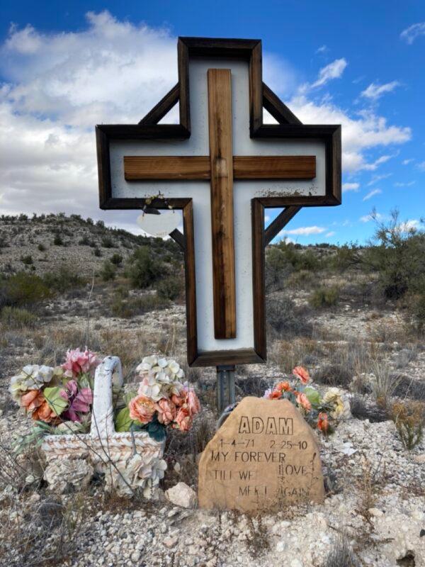 A large roadside memorial can be found overlooking the southbound US Route 17 near the Campe Verde, Arizona line on Dec. 13, 2021. (Allan Stein/The Epoch Times)