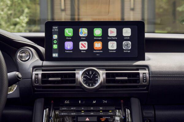 8.0-inch infotainment system touchscreen. (Courtesy of Lexus)