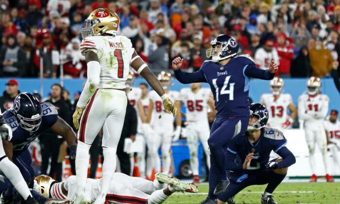 Titans Rally From 10 Down at Half, Edge 49ers 20–17