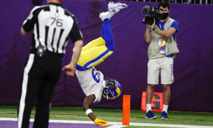 Punt Return TD Sparks Rams in Playoff-Clinch Win vs. Vikings