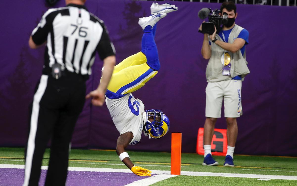 Punt Return TD Sparks Rams in Playoff-Clinch Win vs. Vikings