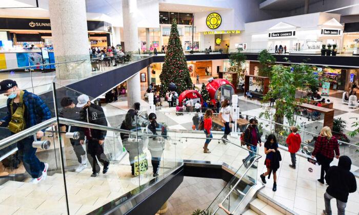 Retail Sales Jump During the 2021 Holiday Season: Mastercard