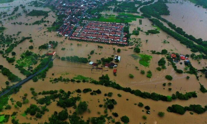 2 Northeastern Brazil Dams Burst Following Weeks of Heavy Rains; Thousands Displaced