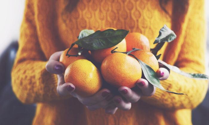 Keeping your Hands Warm with Citrus