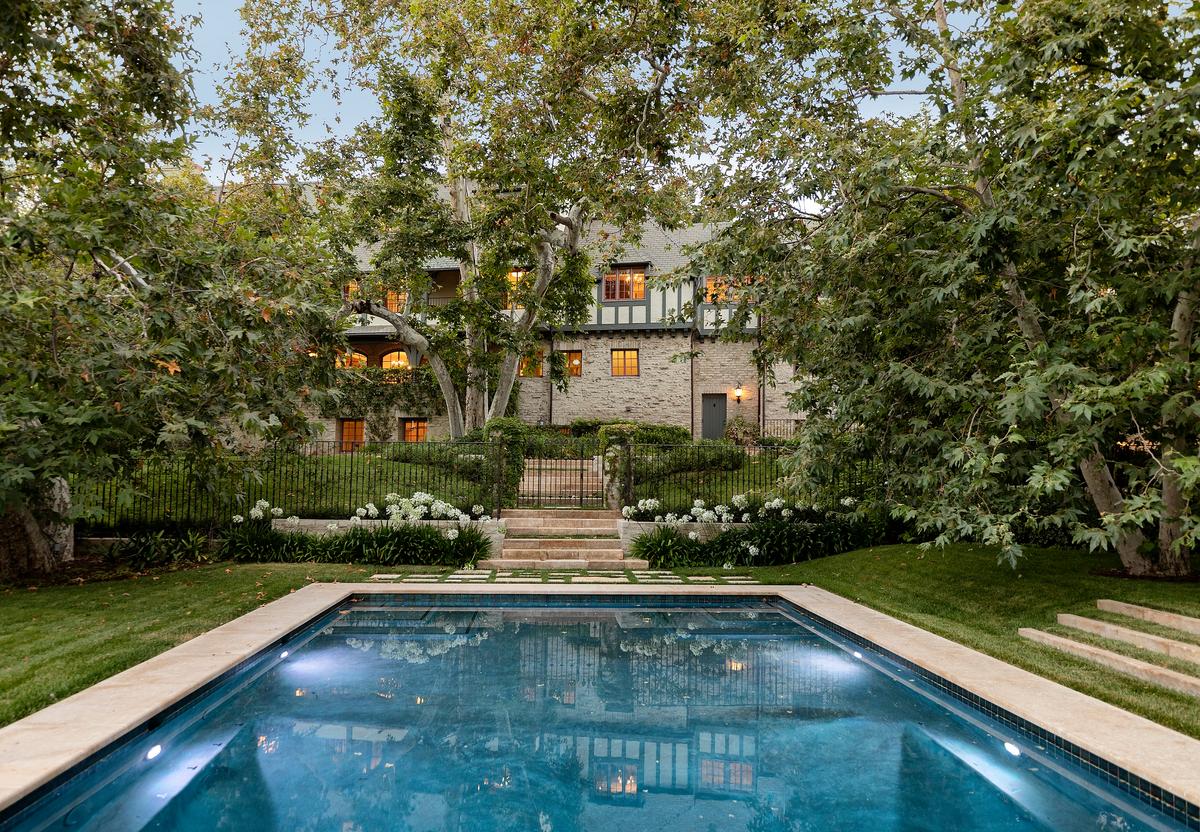 How could Arthur S. Bent have foreseen that Bel-Air would be a haven in one of the busiest places in the country? This trophy property from another era is a world apart, unique even in a neighborhood of the extraordinary. (Courtesy of Jim Bartsch/Jade Mills)
