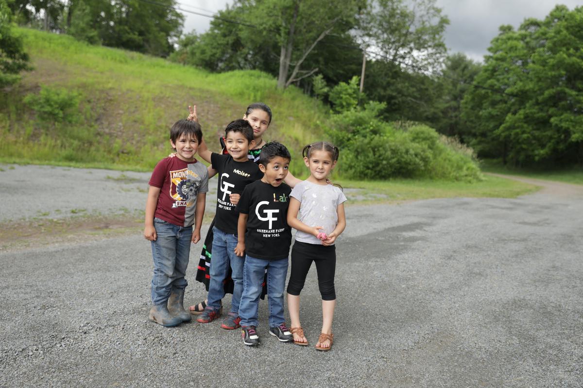 Patrick Jr. with his sisters Naomi and Mérida, and two cousins. (Photo by Lux Aeterna Photography)