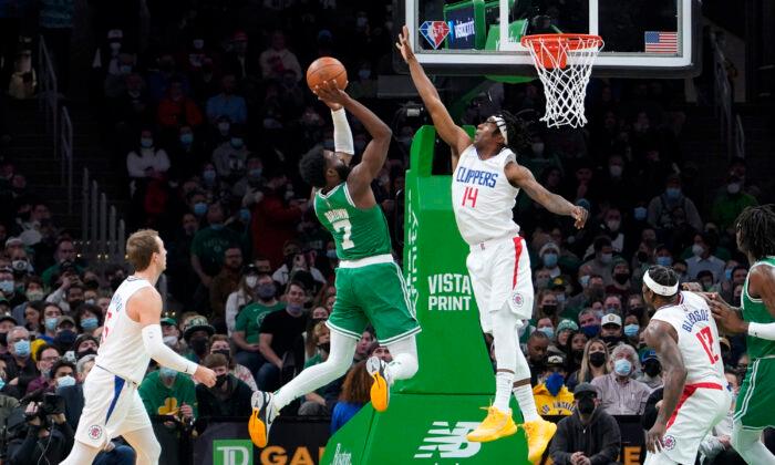 Los Angeles Clippers Hold Off Boston Celtics