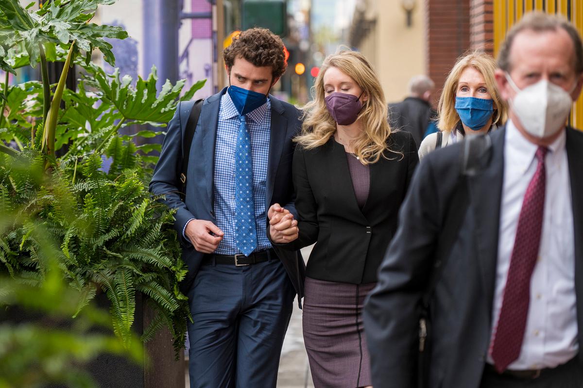 Holmes Jury to Take Break After 6 Days of Deliberation