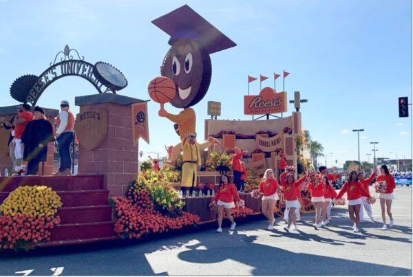 Reese's University’s “Chocolate. Peanut Butter. Success.” float participates in the 133rd Rose Parade in Pasadena, Calif., on January 1, 2022. (Sophie Li/The Epoch Times)