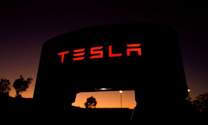 Tesla’s Bumper Delivery Numbers Light up Shares