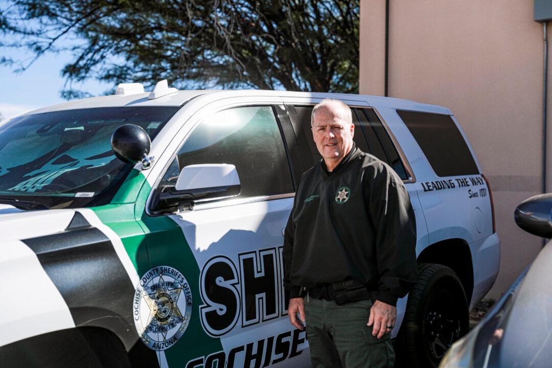 New Arizona Anti-Smuggling Law Quickly Lands 43 in Border County Jail