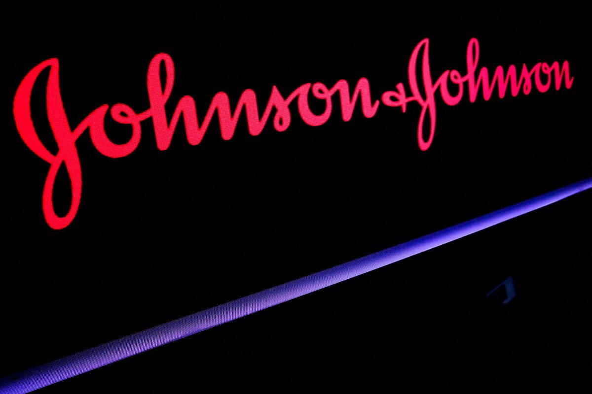 The Johnson & Johnson logo is displayed on a screen on the floor of the New York Stock Exchange in New York, on May 29, 2019. (Brendan McDermid/Reuters File Photo)