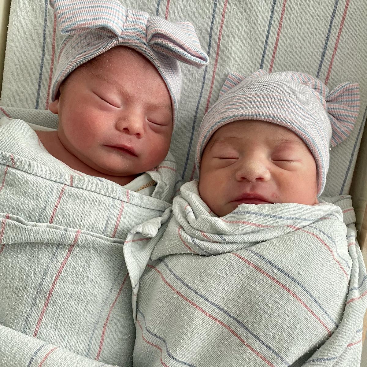 Aylin (L) with her twin brother, Alfredo. (Courtesy of <a href="https://www.natividad.com/">Natividad Medical Center</a>)
