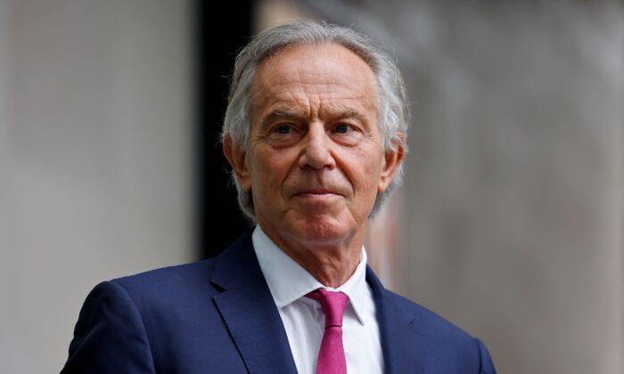 Blair Says Britons Shouldn’t Bear Burden of Net Zero
