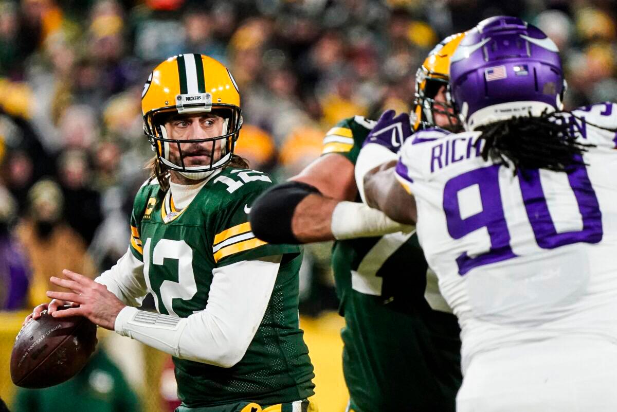 Packers Rout Vikings 37–10 in Cold to Take NFC’s No. 1 Seed