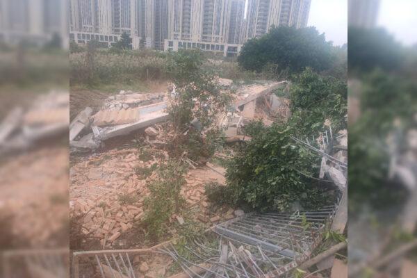 Local authorities take down the house of Yan Xingsheng's family in Xiayang village of China's Fujian Province on Dec. 30, 2021. (Courtesy of Yan Xingsheng)