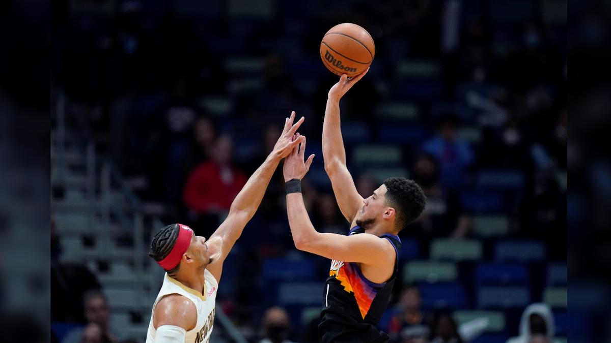 Booker Scores 33, Leads Suns to 123–110 Win Over Pelicans