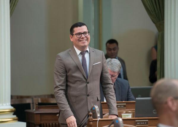 Assemblyman Rudy Salas presents a bill on the Assembly Floor at the California State Capitol in Sacramento, Calif., on April 8, 2019. (Courtesy Office of Asm. Rudy Salas)