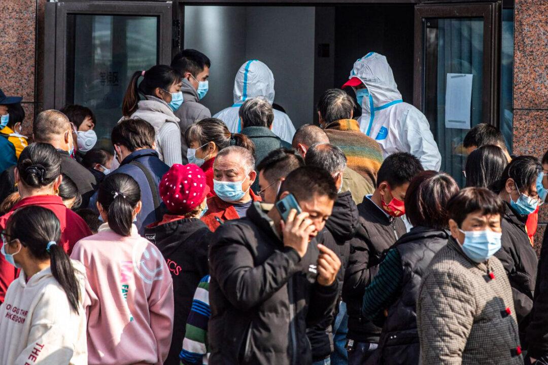 COVID-19 Spreading in East China, Tens of Thousands in Quarantine