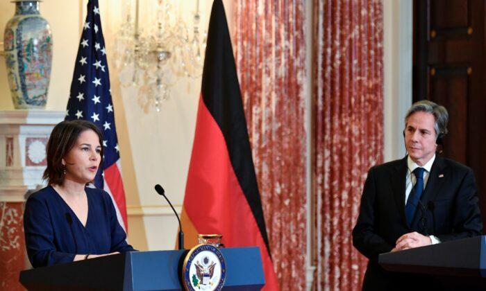 US, Germany Say Russia Poses 'Urgent' Challenge to Stability