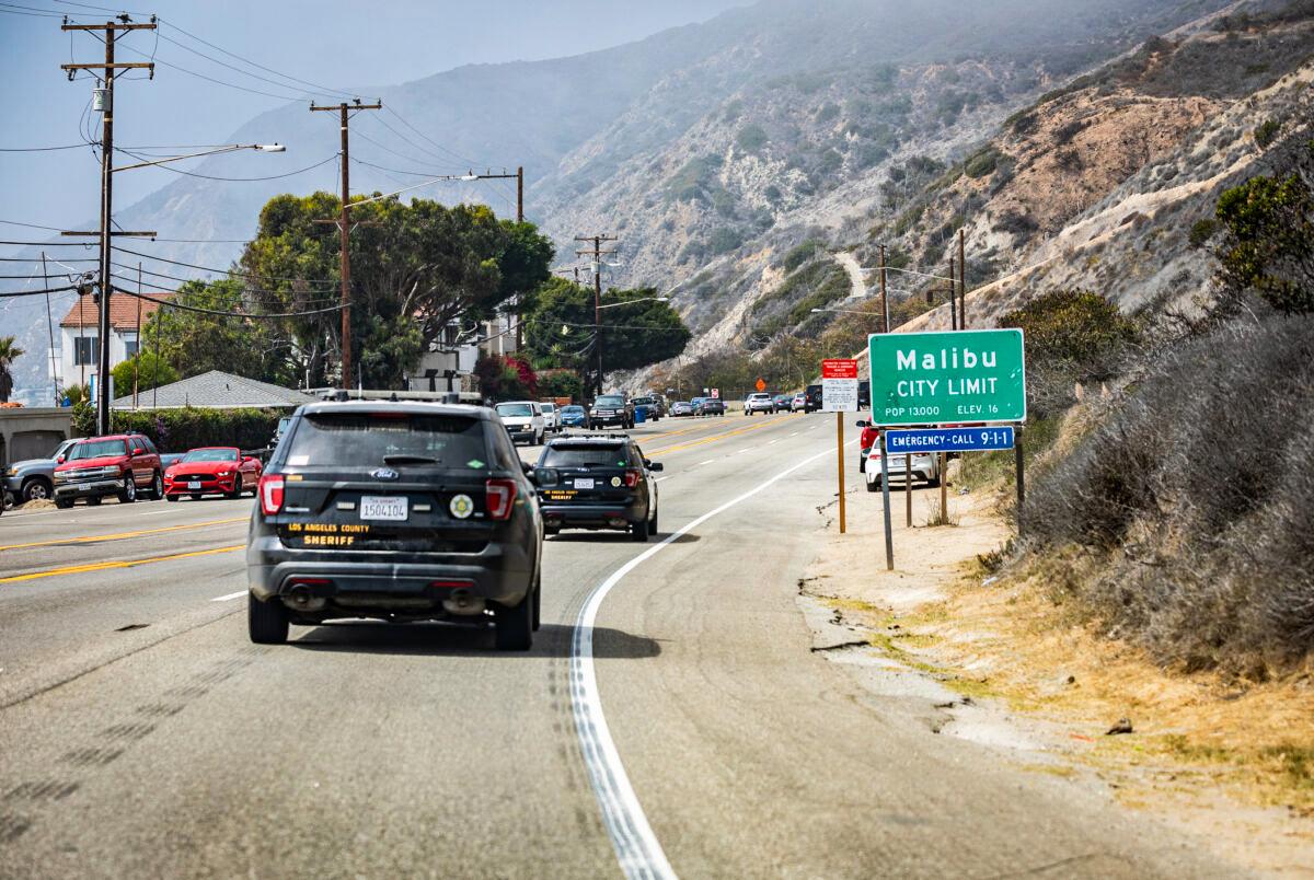 LA Sheriff, Police Report Hundreds of Staff in Quarantine