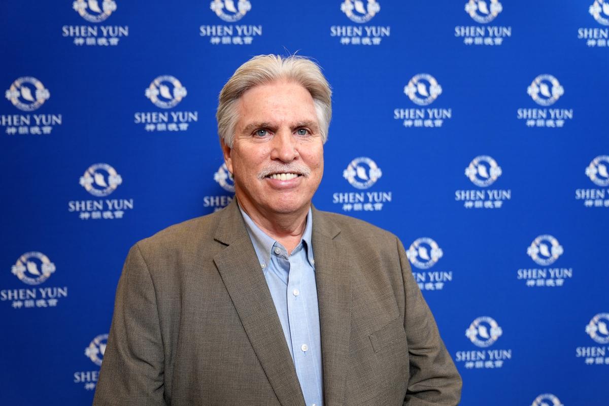 Shen Yun Leads Audiences to Reflect on Heaven, Says Retired Company Owner