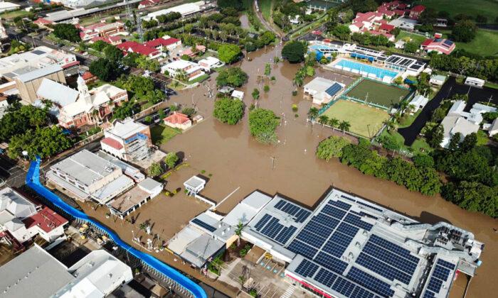 Queensland City Flooded as New Cyclone Looms